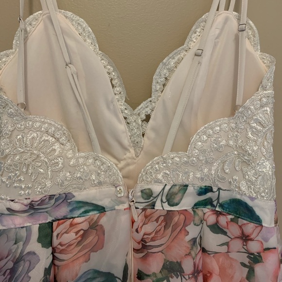 Floral maxi/ formal dress. - Picture 4 of 4